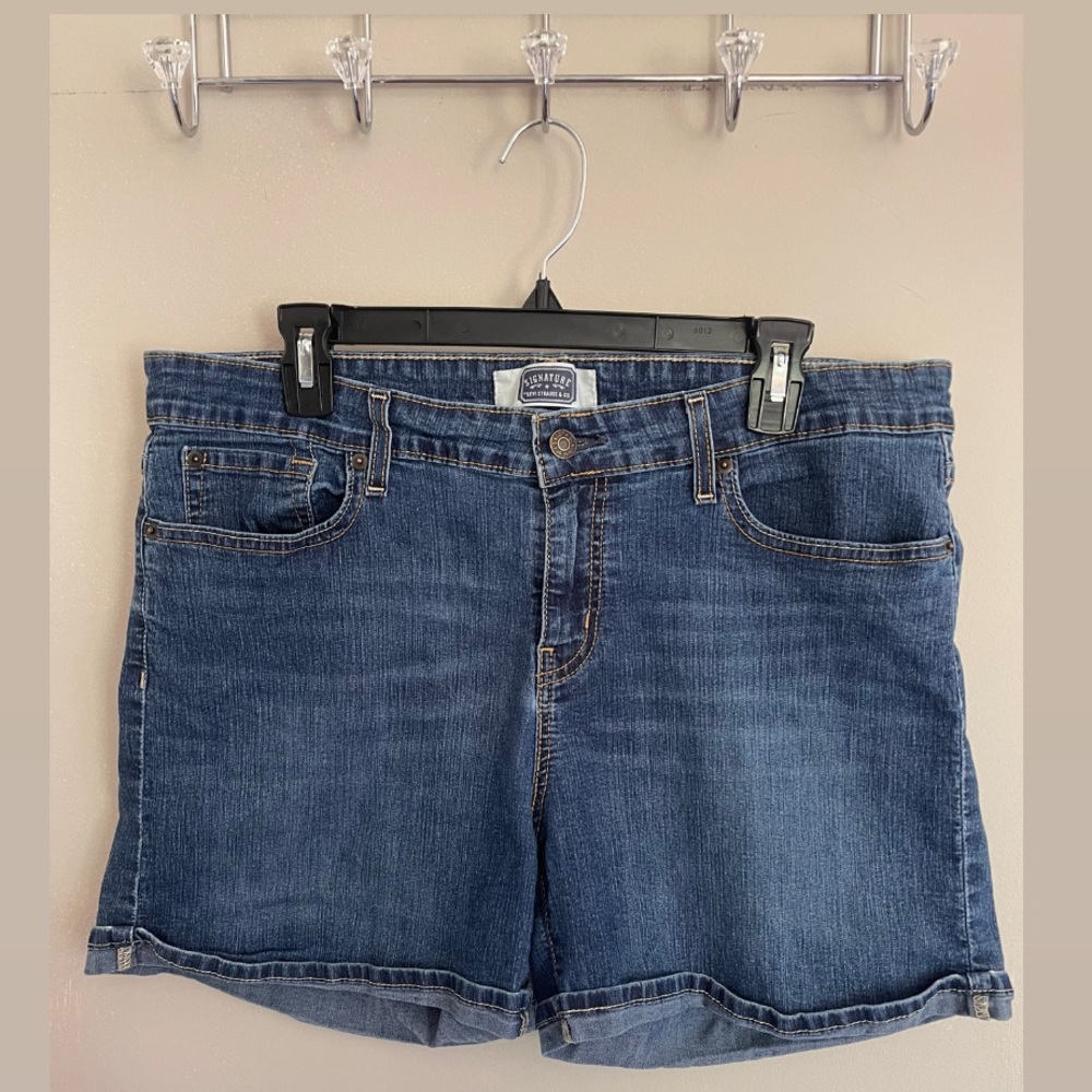 Levi’s denim shorts